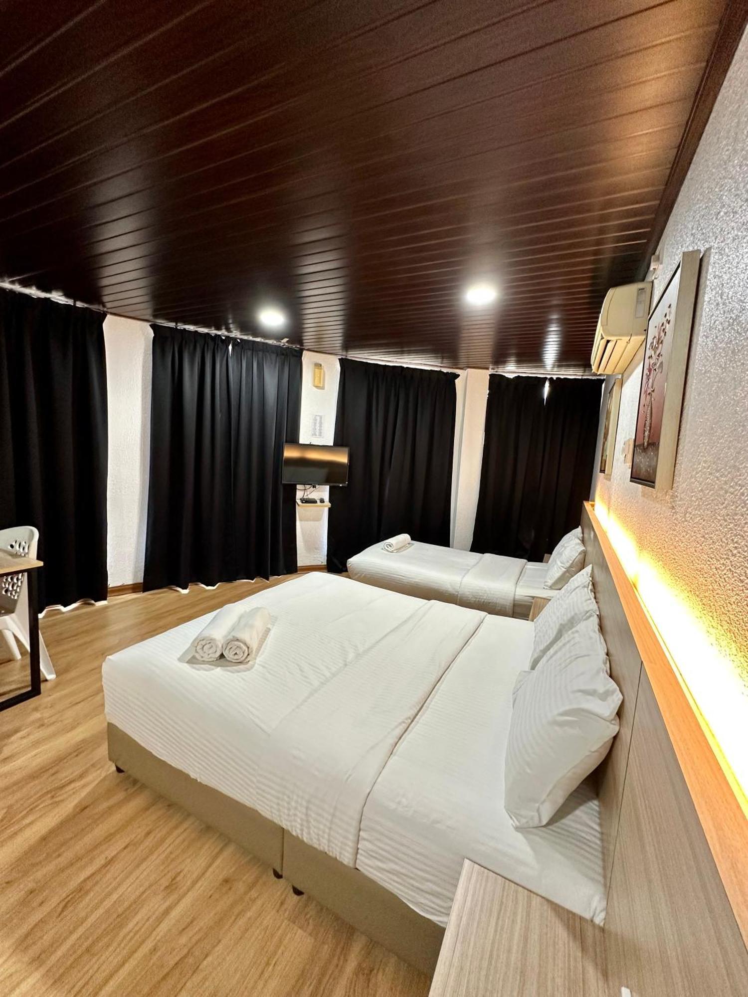 Kangar Hotel Sdn Bhd Esterno foto