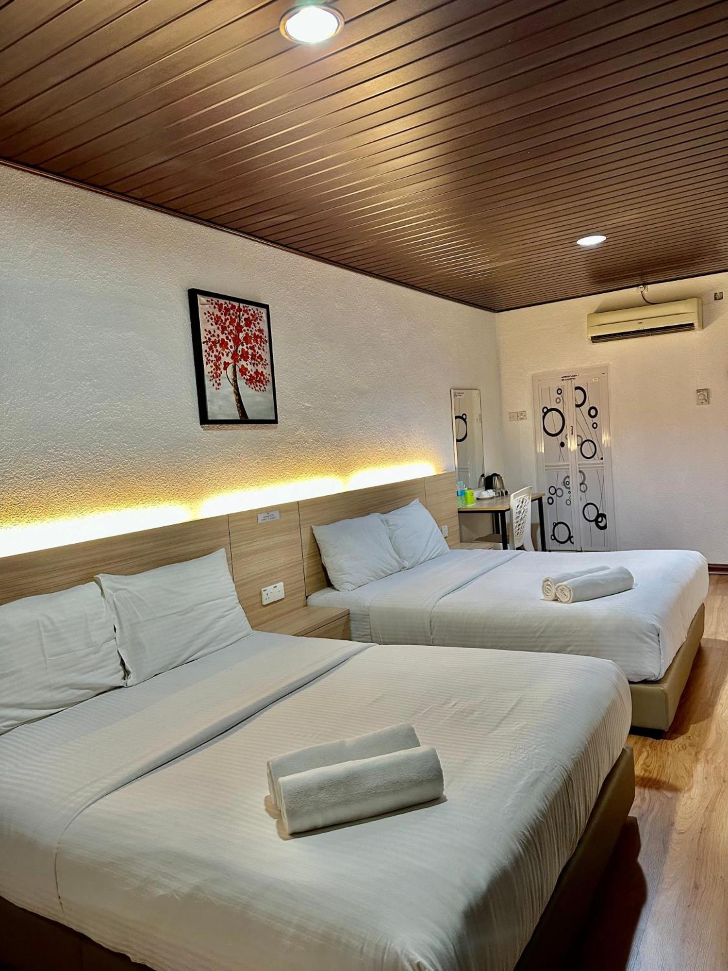 Kangar Hotel Sdn Bhd Esterno foto