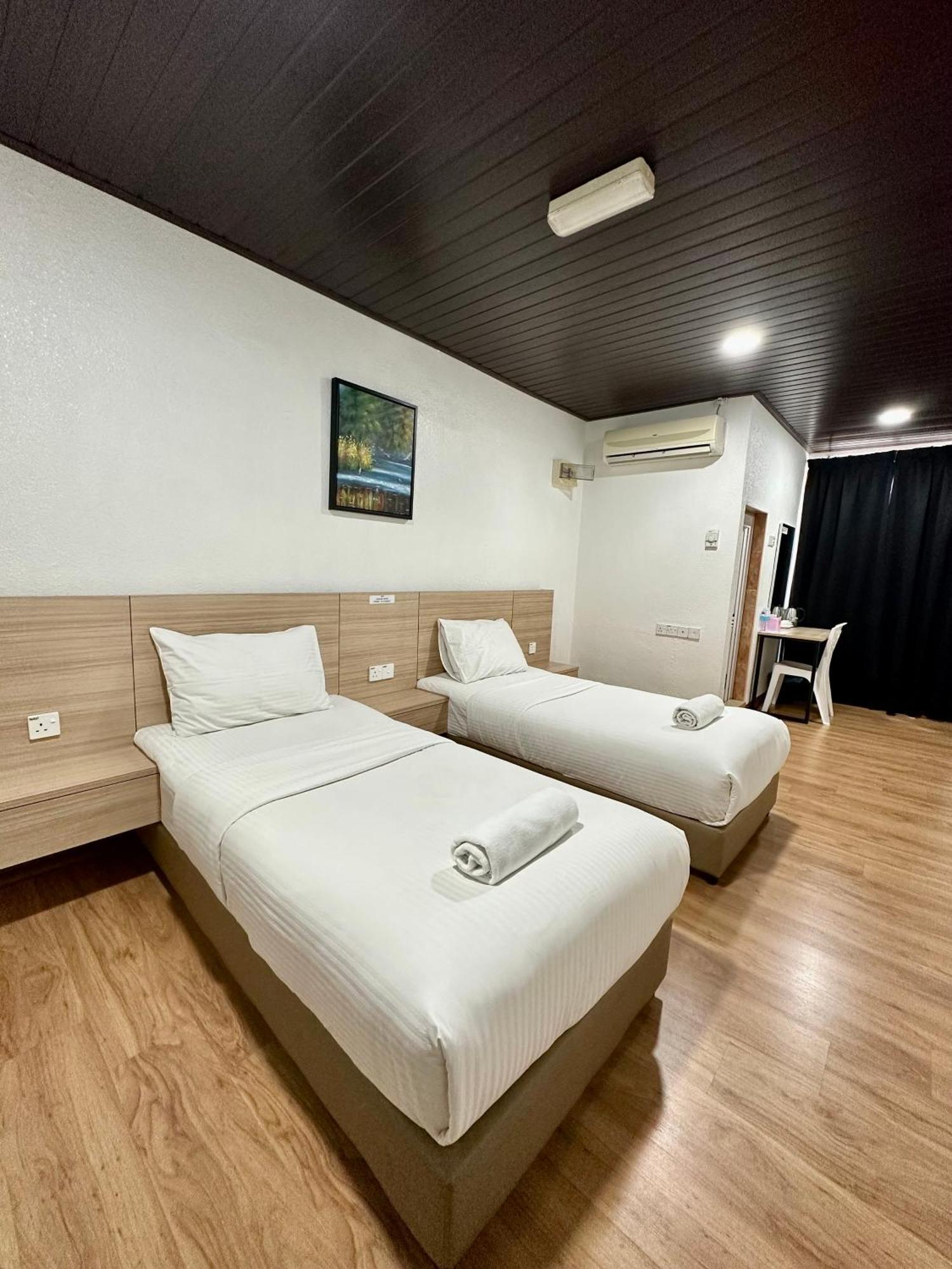 Kangar Hotel Sdn Bhd Esterno foto