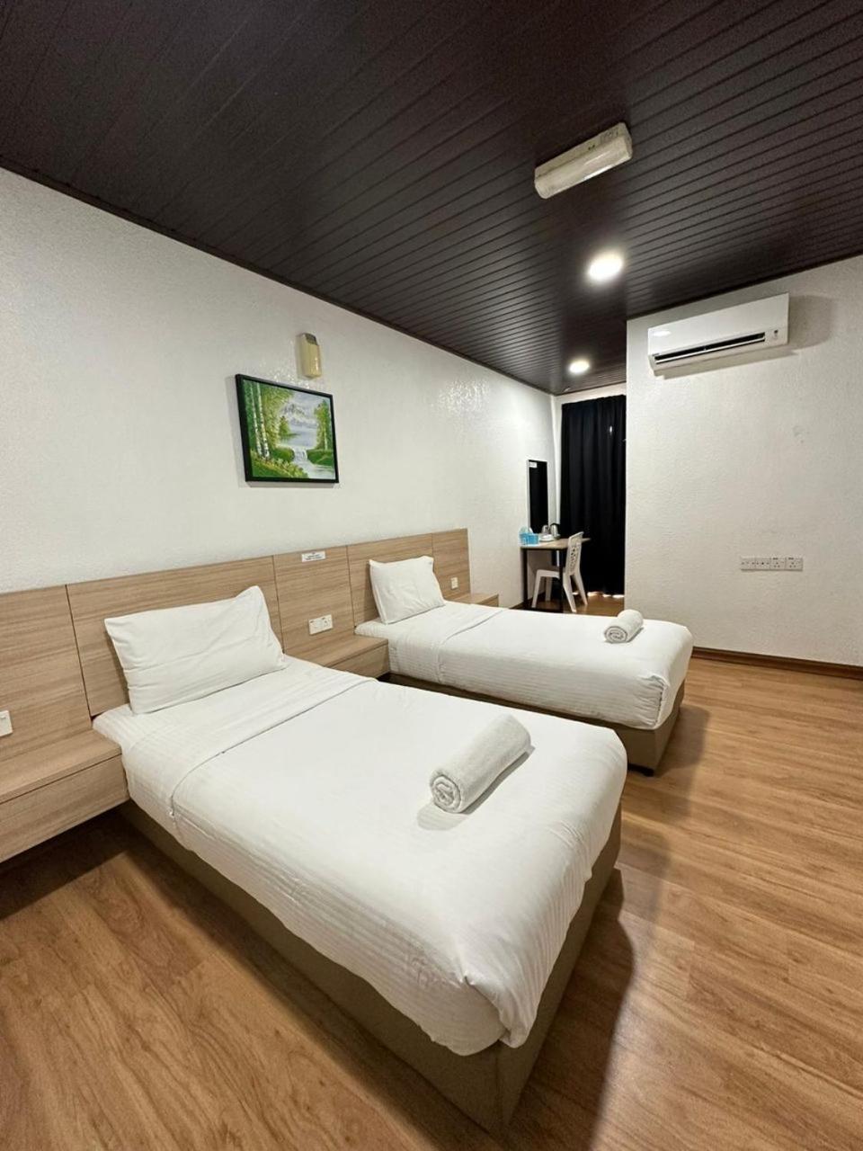 Kangar Hotel Sdn Bhd Esterno foto